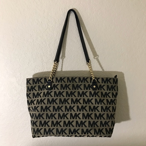 Michael Kors Handbags - Michael Kors Logo Tote